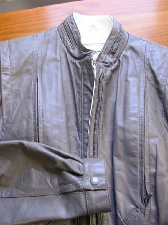 70's grey leather cropped jacket, women's medium … - image 7