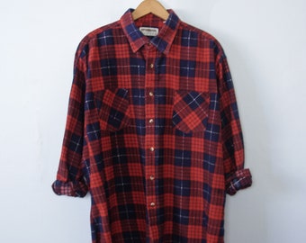 80's red plaid flannel button up shirt, men's XL