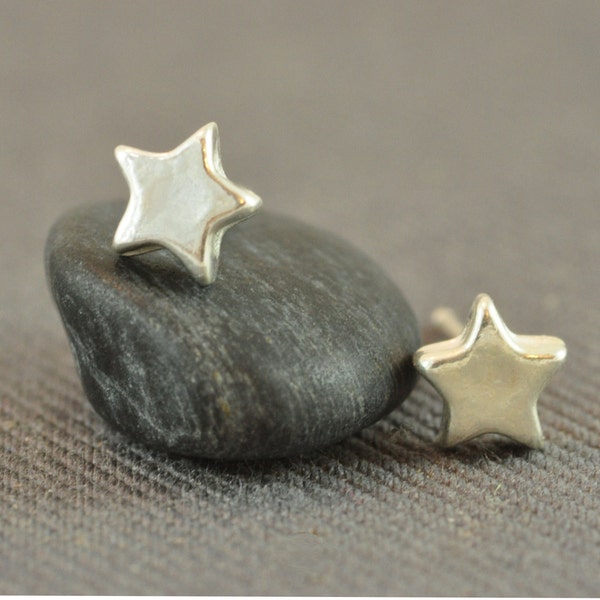 WINTER SALE 10% Off: Star ear studs, star stud earrings, star earrings, sterling silver stud earings stud, everyday silver star earrings