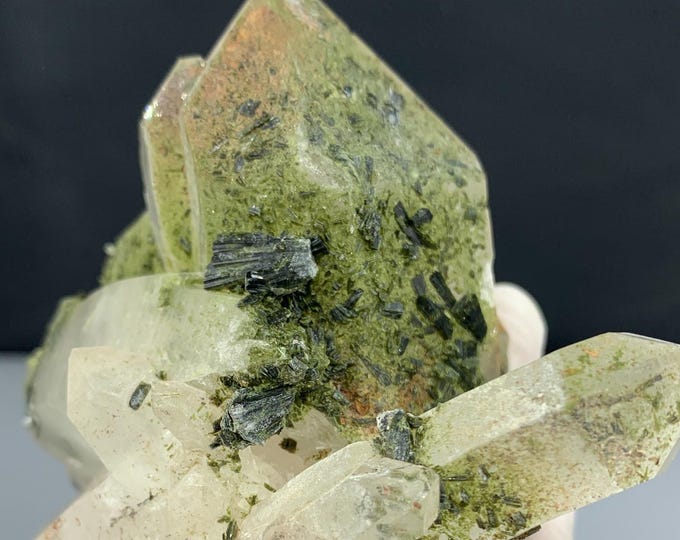 Natural Apidot Quartz Specimen – 431.3 Grams | Rare Quartz Crystal Cluster | Mineral Collector’s Display Piece