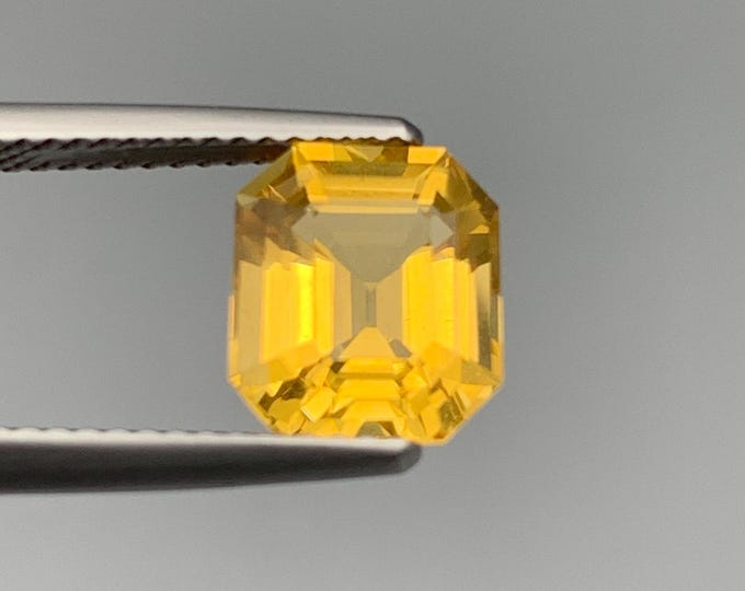 2.75ct Golden Citrine Octagon Cut | 9.2 x 8.1 mm Vivid Yellow Loose Gemstone