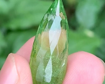 Exquisite 30.50ct Faceted Peridot Pendant Stone