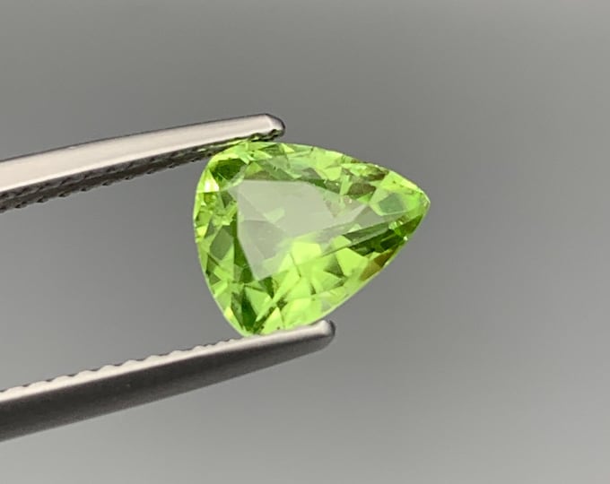 Vivid Green Trillion Cut Peridot | 1.80 Carat Loose Gemstone