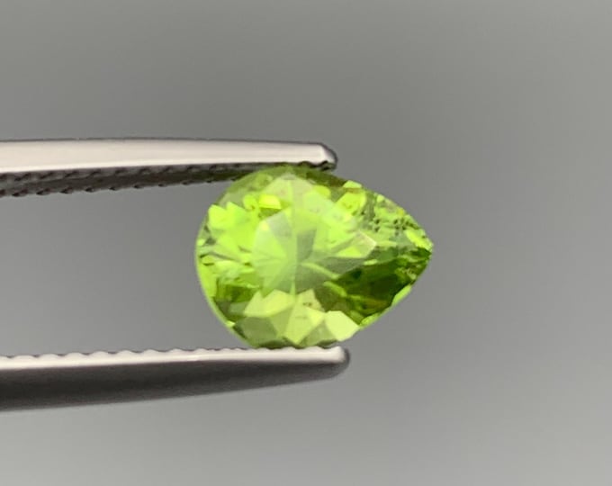 Pear Cut Peridot Gemstone | 1.55 Carat Vibrant Green