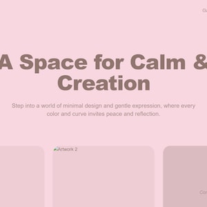 Op de afbeelding: Website-ontwerp met een zachtroze achtergrond en de tekst "Digital Garden" bovenaan. De hoofdtekst luidt "A Space for Calm & Creation". Daaronder staat "Step into a world of minimal design and gentle expression..."