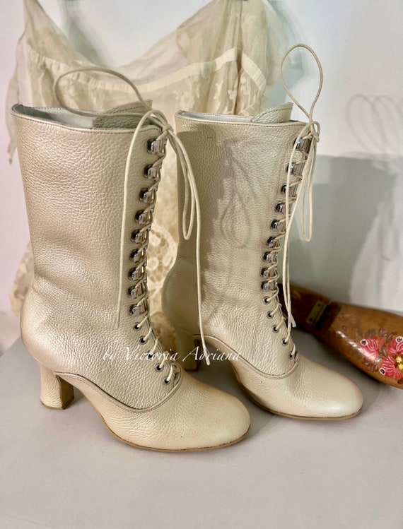 Parelachtige leren laarzen Pearly ivoor laarzen Ivoorkleurige