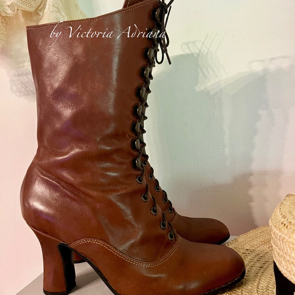 Brownish Boots , Leather Boots , Victorian Boots , Granny style Boots , Victorian Weeding shoes , Retro Boots 1900's style shoes kitten heel