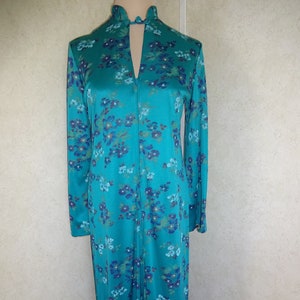Vintage 1970s Womens Green TV Loungers Asian Style House Dress Robe S Frog Closure Fastener USA