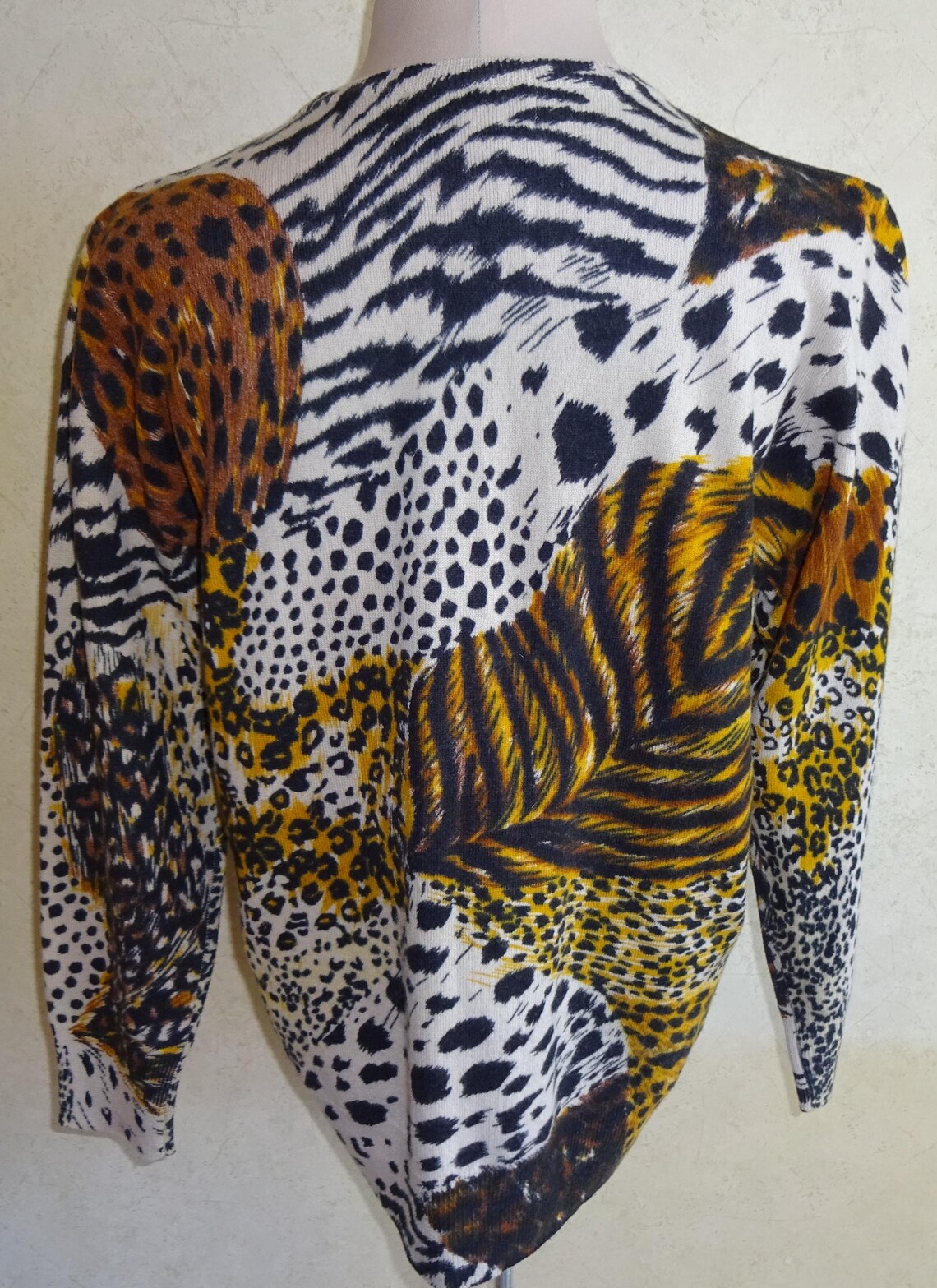 Vintage Wool Sweater Bloomingdales Womens Small Animal Print Leopard Cheetah Feathers Hong Kong, foto 3 di 5
