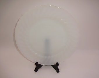 Vintage Anchor Hocking Suburbia White Swirl Milk Glass Dinner Plate Oven Proof USA