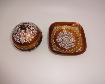 Enamel Steinbock Email Round Trinket Box & Square Tray Gold White Flowers Woman