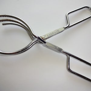 Vintage Androck Curved Fork Tongs Silver Tone Serving Meat Cooking Utensil 8-1/4&quot;