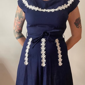 1930s 40s sheer cotton navy blue daisy dress small 28 waist image 2