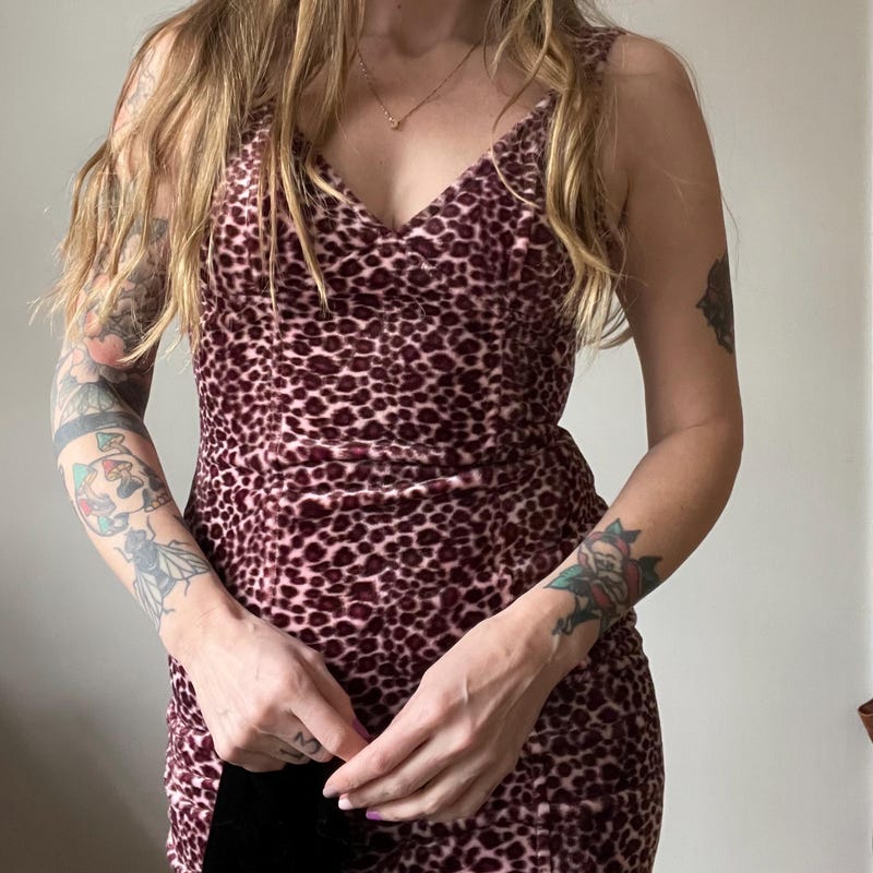 LONG SLEEVE PINK LEOPARD DRESS