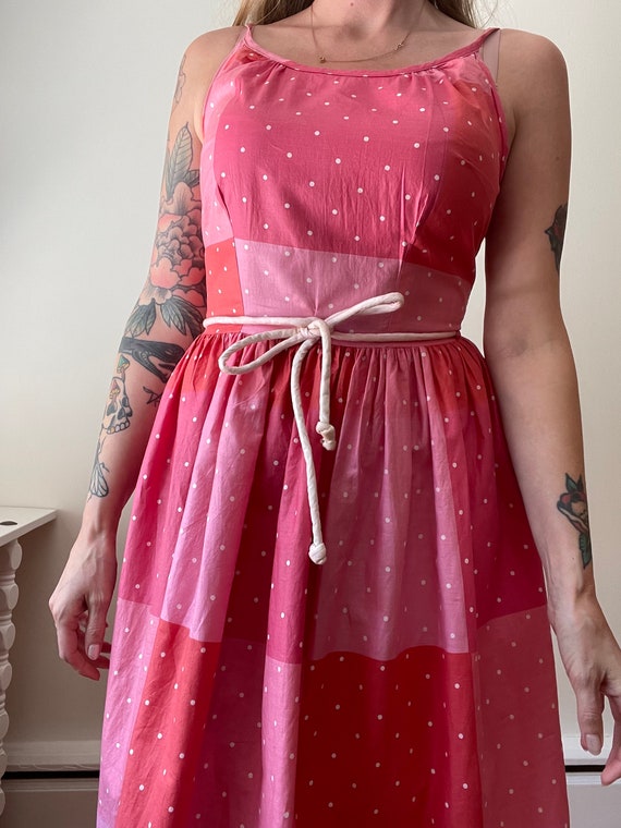 1950s pink checkered polka dotted dress 36 bust - image 2