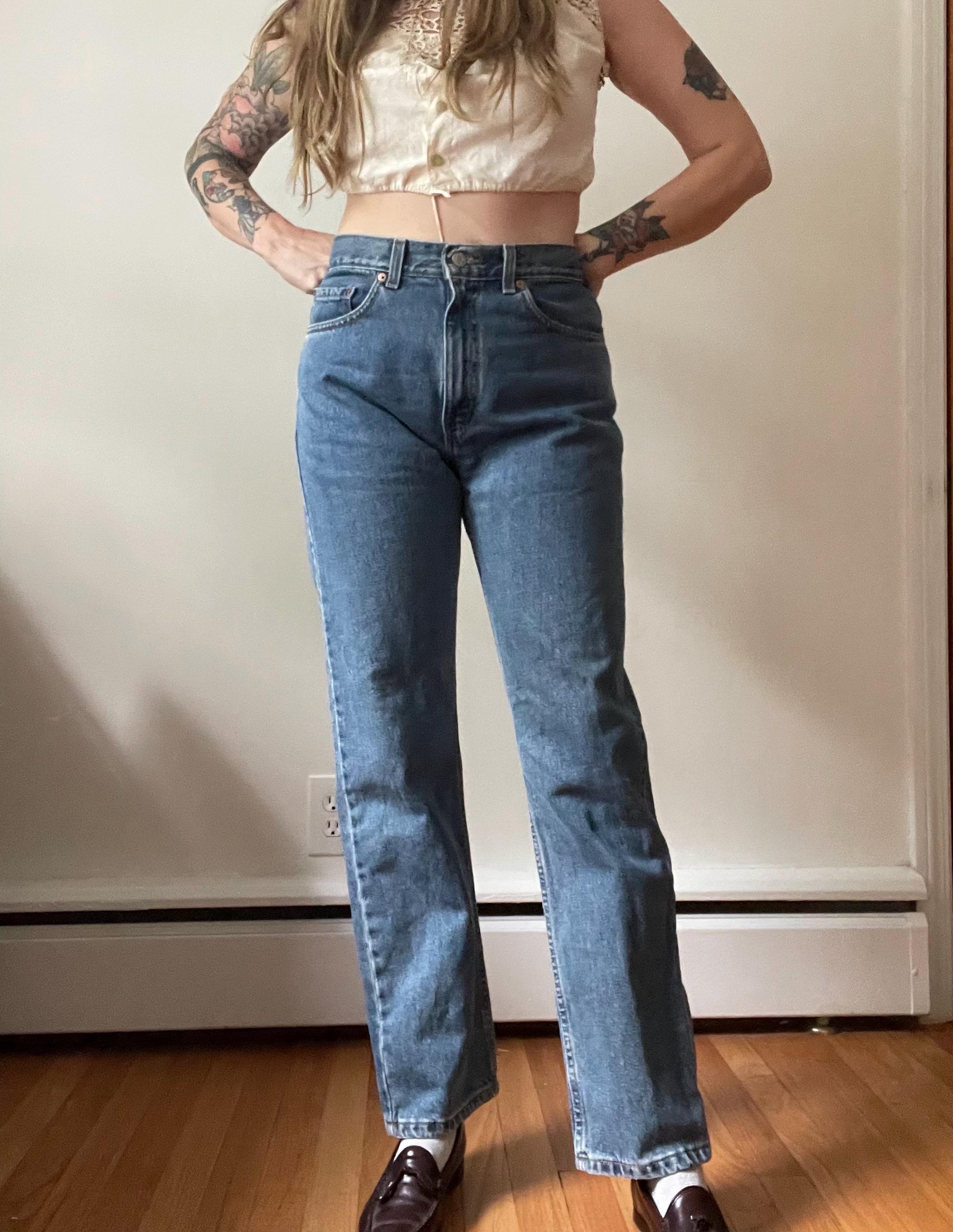 1990s Deadstock Levi's 505 Straight Leg 32 X 30 Medium Blue Wash