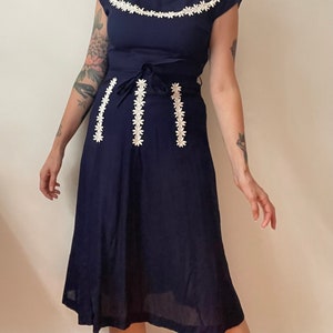 1930s 40s sheer cotton navy blue daisy dress small 28 waist image 5