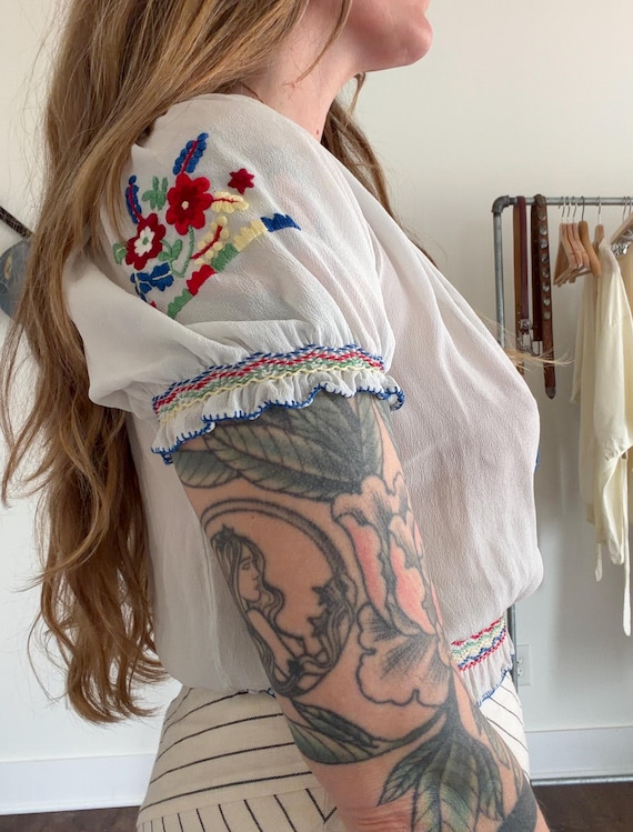 1930s Hungarian floral embroidered folk smocked b… - image 2