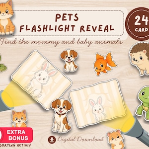 Puede incluir: Un conjunto de descarga digital de 24 tarjetas PETS FLASHLIGHT REVEAL con animales de dibujos animados como gato, perro, serpiente, pez dorado, erizo, tortuga y hámster, con dos linternas que iluminan tarjetas revelando conejos ocultos.