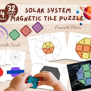Op de afbeelding: Een magnetische zonnestelsel-tegelpuzzelset met 32 puzzelmatten op 4 niveaus. Bevat bedrukte puzzelkaarten met diagrammen voor Mercurius, Uranus, Mars, Jupiter, Venus, Neptunus en de Aarde, samen met kleurrijke magnetische tegels om mee te bouwen.