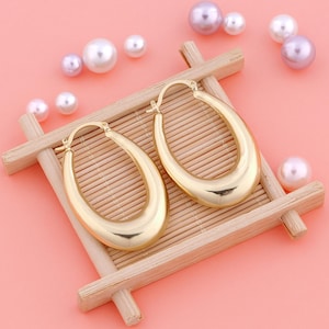 1 pair Thick Gold Hoop Earrings 18K Gold Filled Hoop Earrings Oval Hoop Earrings Hoop Earrings Gifts for Her