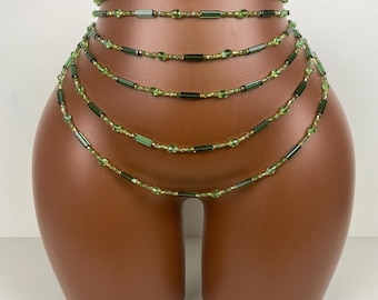 Joyería de cintura de baya verde esmeralda hecha a mano: cuentas tubulares y facetadas | Cuentas de cadera hechas a mano | Accesorio elegante para mujer