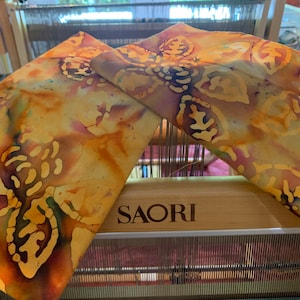 Batik! 1-yard fabric batik from Blue Heron Yarn. "FLOWERS"  Gorgeous fabric for SAORI weaving!