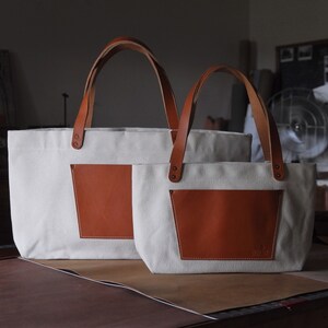 Large Market Tote image 2