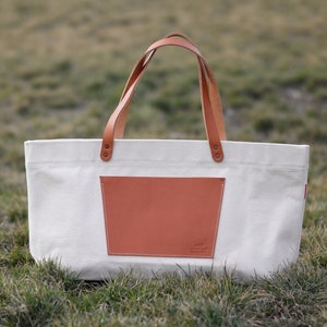 Large Market Tote image 10