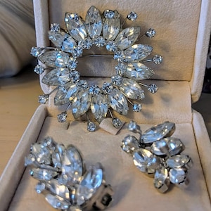 Weiss Rhinestone Brooch & Earrings Set: Vintage 1950s Starburst Bridal Jewelry