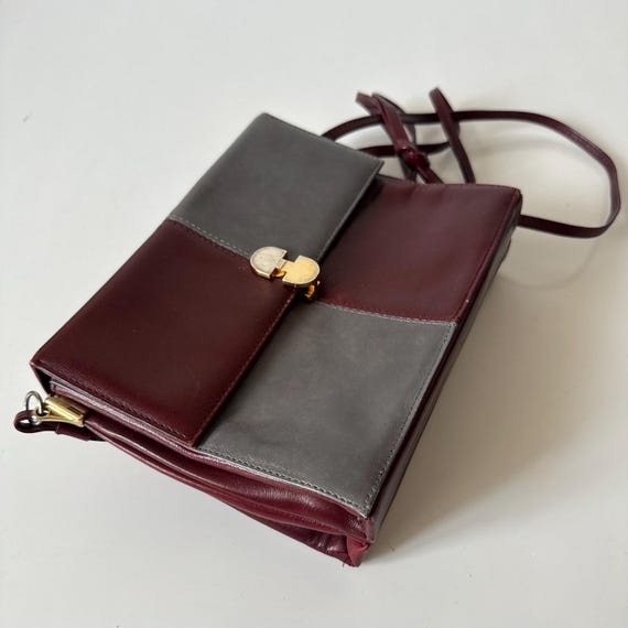 Vintage Two-Tone Leather Crossbody Bag: 1980s Red and Gray Shoulder Bag
