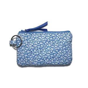 Cartera de mano con diseño floral, organizador de bolsos azul y blanco, acolchada, llavero con cremallera, tarjetero, monedero, ideal como regalo para ella.