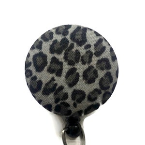 Carretel de crachá com estampa de animal - Carretel de crachá de leopardo - Porta-crachá de nome - Carretel de crachá de enfermeira - Porta-crachá retrátil - Clipe de crachá - Presente para professor