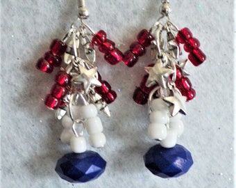 Patriotic Earrings, Red White and Blue Dangle Earrings with Stars, 4th of July Earrings, Patriotic Jewelry, Holiday Earrings, Memorial Day