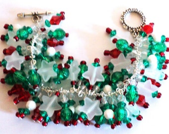 Christmas Bracelet, Beaded Bracelet, Star Bracelet, Red Green White, Christmas Jewelry, Cha Cha Bracelet, Gift For Her, Holiday Jewelry