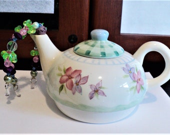 Mini Spring Floral Tea Pot, Beaded Home Decor, Spring Decoration, Beaded Floral Tea Pot, Upcycled Home Decor, Green Blue Pink, Tea Lover