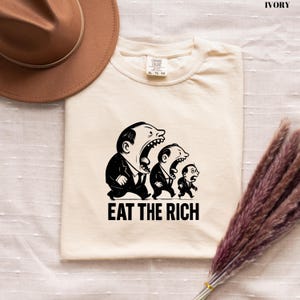 Eat The Rich t-shirt - Vintage Grunge Style - Anti Capitalist Statement Shirt