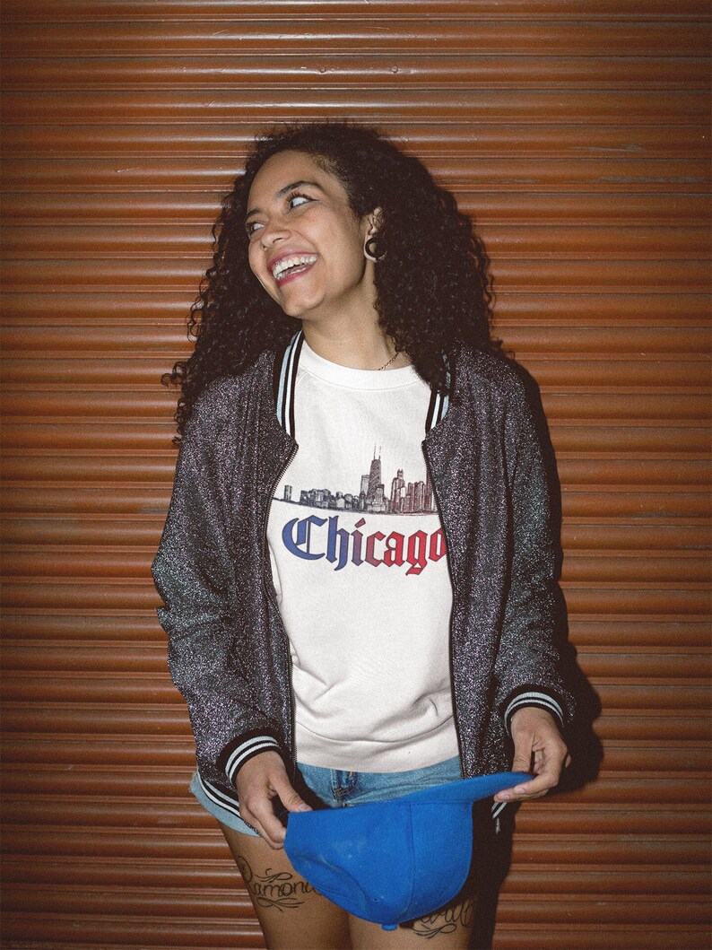 vintage chicago tshirt . goth chicago pride sweatshirt . windy city skyline souvenir mens womens unisex gender neutral image 4