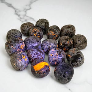 Yooperlite Tumbled Stones – UV Reactive Crystal for Truth & Fire Energy - Fluorescent Yooperlite – Glowing Crystal for Energy Transformation