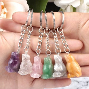 Carved Bird Crystal Keychain – Natural Stone Bird Charm for Luck & Gifts - Animals Crystals - Keychan Gift