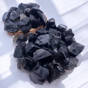 Raw Black Onyx Stone | Powerful Protection & Root Chakra Stone - Grounding Stone for Crystal Grid Decor
