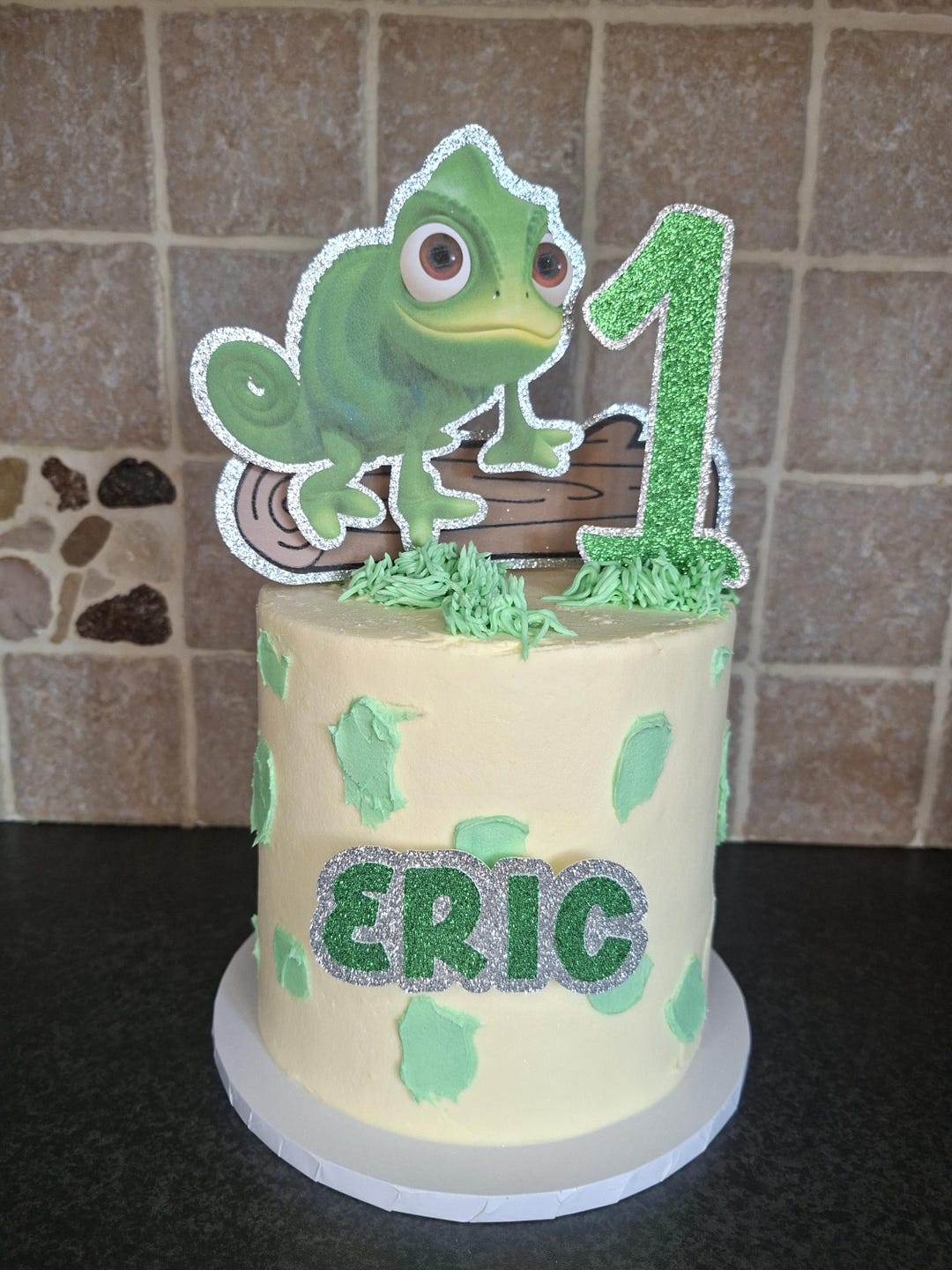 Tangled Lizard Pascal Cake Topper Set: Tangled Lizard Pascal Party ...