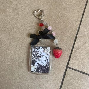 Handgemachter Nana Anime Schlüsselanhänger – Nana & Hachi Manga Taschenanhänger | Coquette Y2K Ästhetik | Freundschaftsgeschenk für Anime Fans