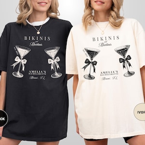 Camisa de despedida de soltera con martinis y bikinis, colores cómodos, camisa personalizada para despedida de soltera en la playa, regalo para dama de honor para viaje de fin de semana de chicas a Miami, México
