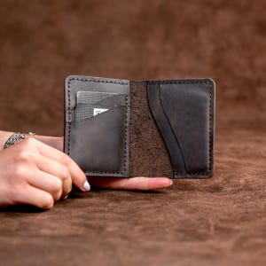 Classic Men's Wallet-A minimalist Gift For Your Loved Ones-A Great Wallet And Card Holder That Will Reflect Your Style-Laser Engraving Free