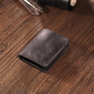 Classic Men's Wallet-A minimalist Gift For Your Loved Ones-A Great Wallet And Card Holder That Will Reflect Your Style-Laser Engraving Free