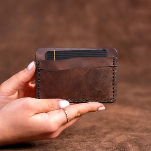 Card Holder - A minimalist Gift For Your Loved Ones - A Great Wallet And Card Holder That Will Reflect Your Style - Laser Engraving Free