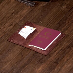 Personalized Leather Passport Holder, Leather Passport Cover with Customization Option, Passport Case, Leather Passport Wallet, Travel, Trip