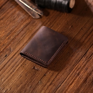 Classic Men's Wallet-A minimalist Gift For Your Loved Ones-A Great Wallet And Card Holder That Will Reflect Your Style-Laser Engraving Free