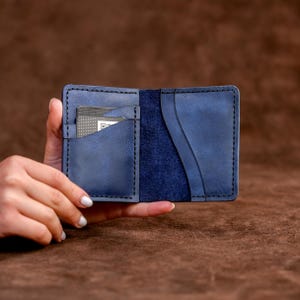 Classic Men's Wallet-A minimalist Gift For Your Loved Ones-A Great Wallet And Card Holder That Will Reflect Your Style-Laser Engraving Free